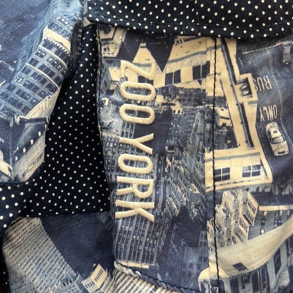 NWOT Zoo York Board Shorts
Size 34z excellent condition colour blue.
#.320A - Picture 4 of 10